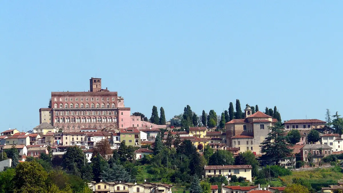 San Giorgio Monferrato: Il paese dominato dal castello